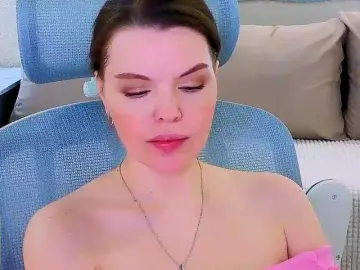 AureliaFly  live sex cam