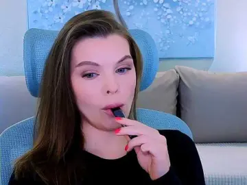 AureliaFly  live sex cam