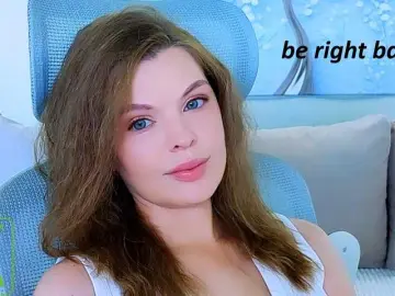 AureliaFly  live sex cam