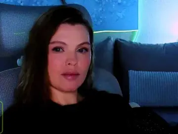AureliaFly  live sex cam