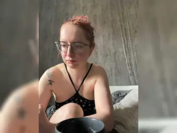Emma4coy  live sex cam