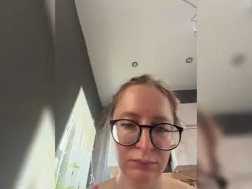 Emma4coy  live sex cam