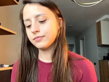 GeneviveLaudato  live sex cam