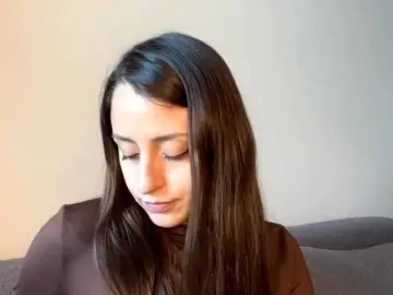 GeneviveLaudato  live sex cam