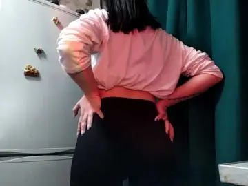 LatinaDubich  live sex cam