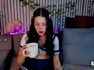 Lilith-Wholshh  live sex cam