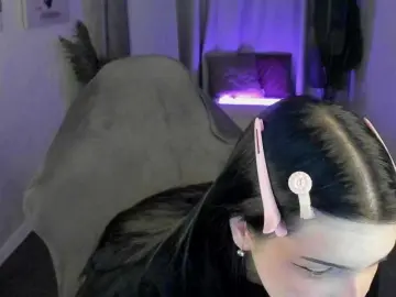 Lilith-Wholshh  live sex cam