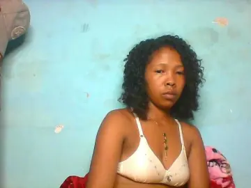 Sandii  live sex cam