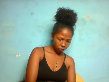 Sandii  live sex cam