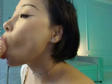 Hangohoo  live sex cam