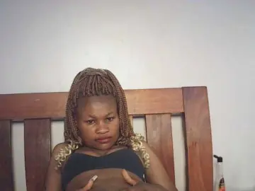 Queenivy  live sex cam