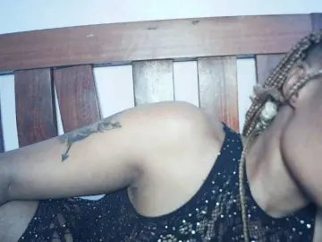 Queenivy  live sex cam