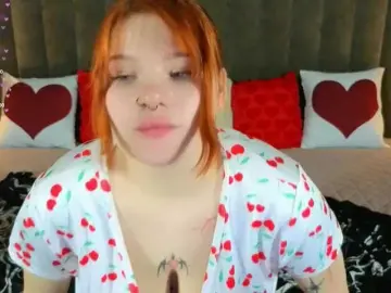 ClumsyNana  live sex cam