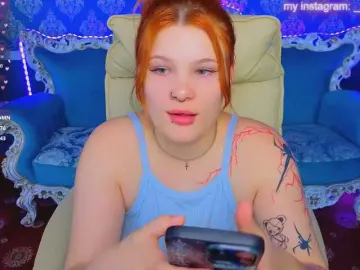 ClumsyNana  live sex cam