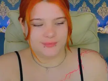 ClumsyNana  live sex cam