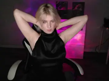 KissMeSlow-  live sex cam