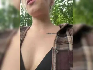 KissMeSlow-  live sex cam