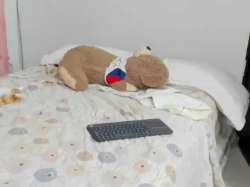 LaraCat1  live sex cam