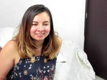 LaraCat1  live sex cam