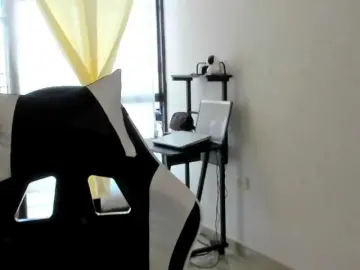 LaraCat1  live sex cam