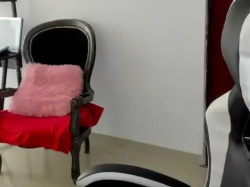 LaraCat1  live sex cam