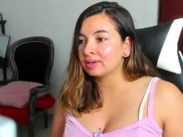 LaraCat1  live sex cam