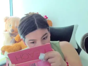 LaraCat1  live sex cam