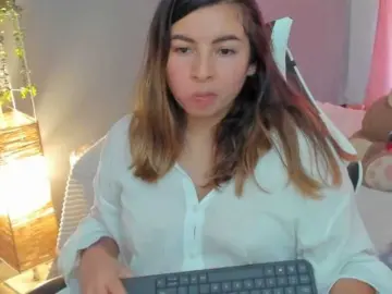 LaraCat1  live sex cam