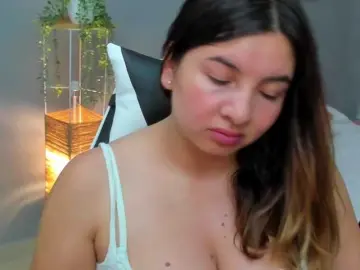 LaraCat1  live sex cam