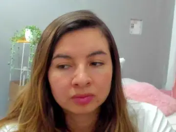 LaraCat1  live sex cam