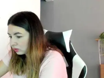 LaraCat1  live sex cam