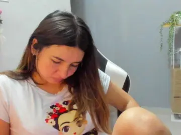 LaraCat1  live sex cam