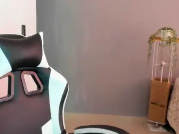 LaraCat1  live sex cam