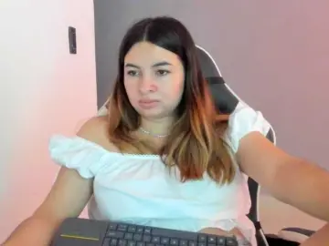 LaraCat1  live sex cam