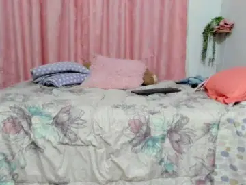 LaraCat1  live sex cam