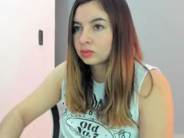 LaraCat1  live sex cam