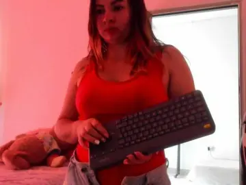 LaraCat1  live sex cam