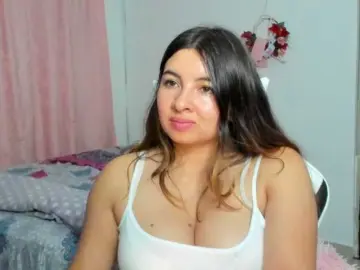 LaraCat1  live sex cam