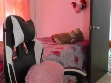LaraCat1  live sex cam