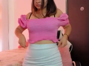LaraCat1  live sex cam