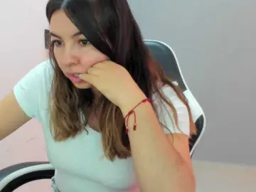 LaraCat1  live sex cam