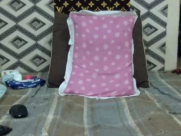 SPRINGCHICKEN96  live sex cam