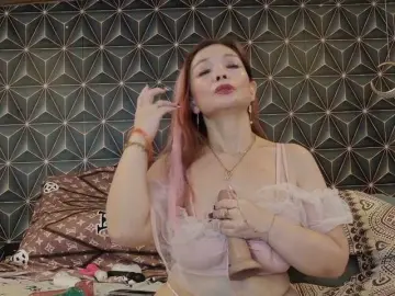 YummyMeily  live sex cam