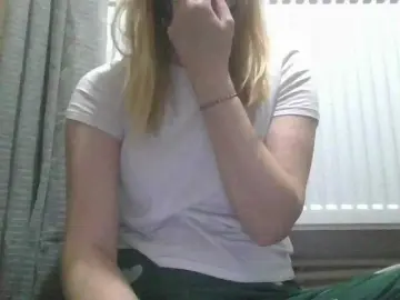 Irenne18  live sex cam