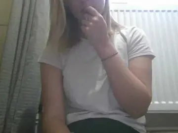 Irenne18  live sex cam