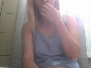 Irenne18  live sex cam