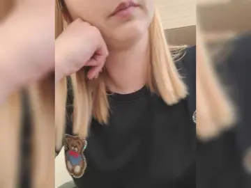 Irenne18  live sex cam