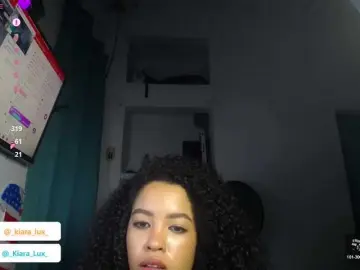Kiara-Lux  live sex cam