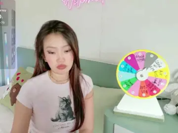 Lilyisshy  live sex cam