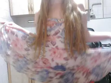 Sweety-Katie  live sex cam